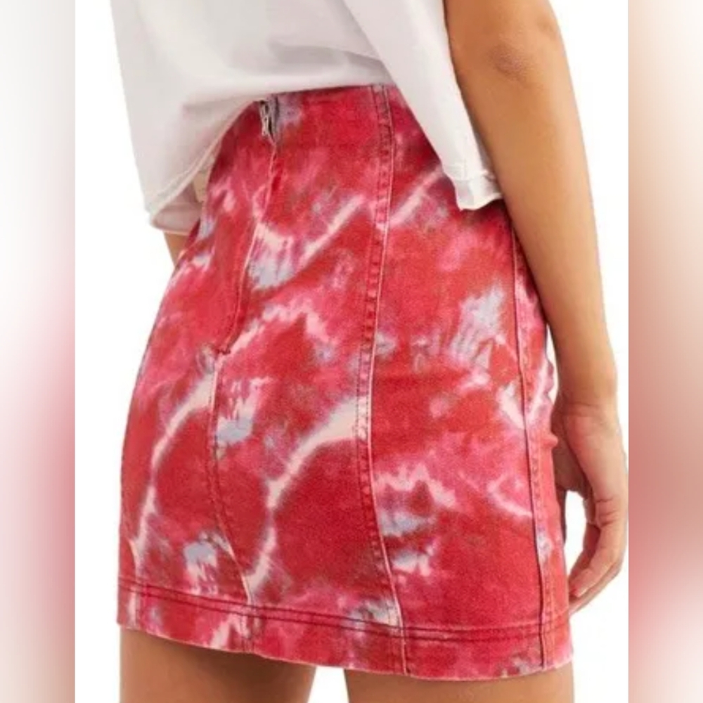Free People "Modern Femme Flamingo Flame" Tie Dye Denim Mini Skirt Size 2 - Picture 1 of 8